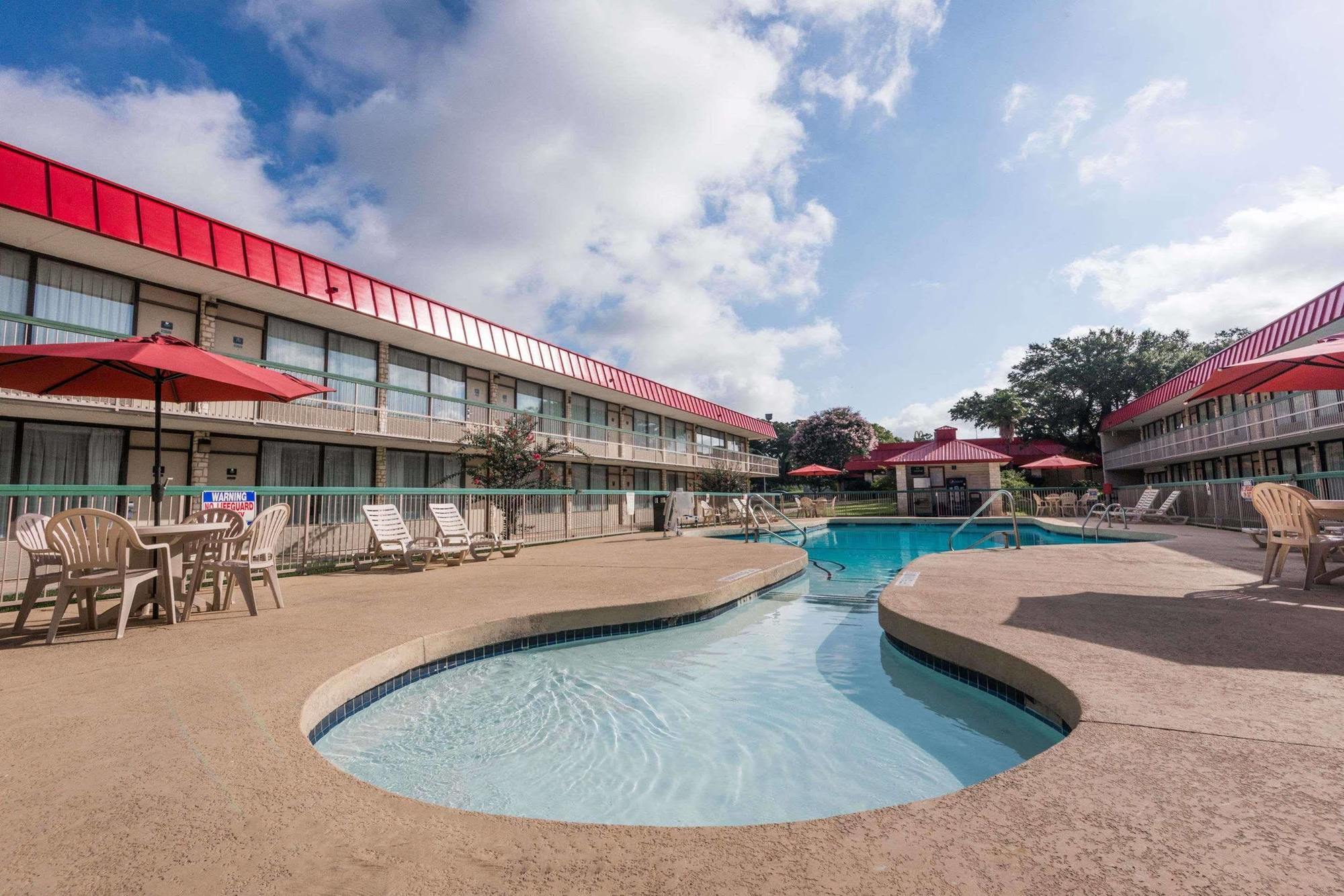 Ramada New Braunfels Hotel ภายนอก รูปภาพ